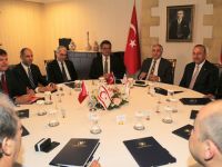 Akıncı, Çavuşoğlu ve Meclis’te temsil edilen partilerin temsilcileriyle toplantıda bir araya geldi