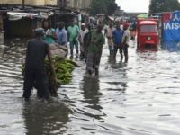 Nijerya'da sel 6 can aldı