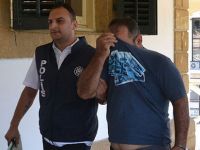 Akü çaldı, tutuklandı