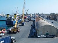 Ticaret başka, siyaset başka!