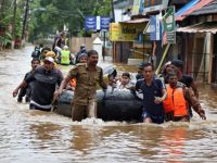 Hindistan'da Muson mevsimi bin 400 can aldı