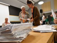 İsveç'te iktidardaki sol blok seçimlerde az farkla önde çıktı