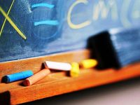 Öğretmensiz, kitapsız, kalemsiz…