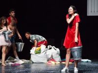 16. Kıbrıs Tiyatro Festivalinde dün akşam “Seni Seviyorum Türkiye” oyunu sahnelendi