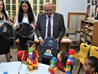 Özyiğit “Okul Etkinlik Çantası” dağıtımına katıldı