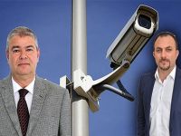 Biri bizi gözetleyecek!