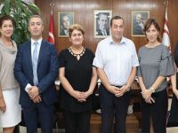 Maliye Bakanı Denktaş Türk Dünyası Kadın Platformu’nu kabul etti