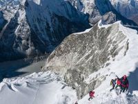 Nepal'de hayatını kaybeden Güney Koreli 5 dağcının naaşı ailelerine teslim edildi