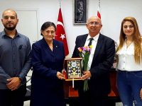 Özyiğit, Kanser Hastalarına Yardım Derneği’ni kabul etti