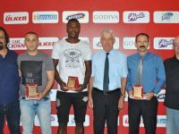 Başarılılar ödüllendirildi