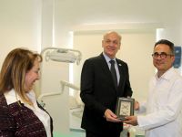 Dünya Diş Hekimleri Birliği Başkanı Seeberger, Nalbantoğlu Devlet Hastanesini gezdi