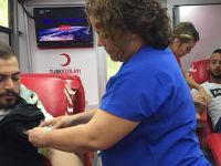 DAÜ Halkla İlişkiler ve Reklamcılık Bölümü Öğrencilerinden ve Kuzey Kıbrıs Türk Kızılayı’ndan Anlamlı Bağış