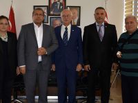 Kuzey Kıbrıs Türk Kızılay Derneği yöneticileri İsmail Arter’i ziyaret etti