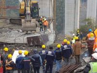 Türkiye'de viyadük çalışmaları sırasında işçilerin üstüne beton blok düştü!