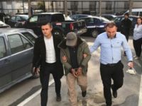 ‘Mezarlık faresini’ şüpheli hareketleri yakalattı