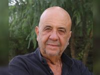 Güner Pir’in resim sergisinde resim şiir ve müzik buluşması