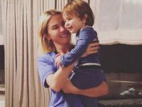 Ece Erken çılgına döndü! Oğlu banyodayken...