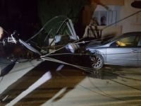 Gazimağusa'da trafik kazası... Elektrik direği kırıldı