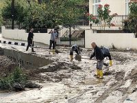 “Gerekirse dere yataklarındaki evleri yıkın!”