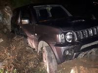 Yoldan çıkıp çukur alana saplandı