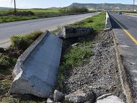 Her taraf sapır sapır dökülüyor