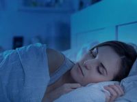 Uyurken cilt kırışıklığını önlemek için ne yapmak gerekir?