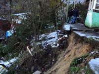 Zonguldak'ta heyelan nedeniyle 11 ev boşaltıldı