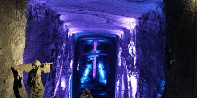 Kolombiya'da 180 metre derinlikteki tuz katedrali