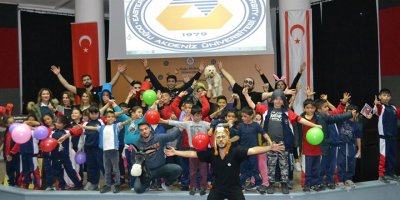 DAÜ Eğitim Fakültesi öğrencileri hayvan sevgisini aşılayıcı etkinlikler düzenledi