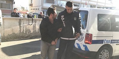 Para ve ziynet eşyası çaldığı iddia ediliyor