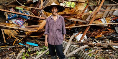 Endonezya'daki tsunamide ölü sayısı 400'e yaklaştı: 128 kişi hala kayıp
