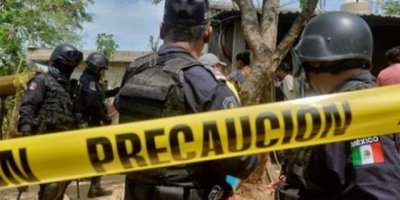 Boynuna satırla defalarca vurdu…