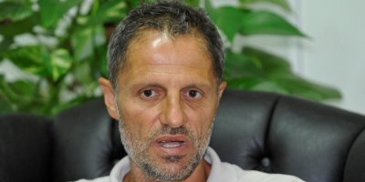 Atakan:“Neyi bekliyorsunuz?"