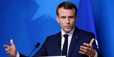 Macron: "Halka değil, kin duyan küçük bir topluluğa hitap ediyorlar"