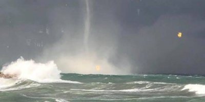 Girne'de korkutan hortum (Video Haber)