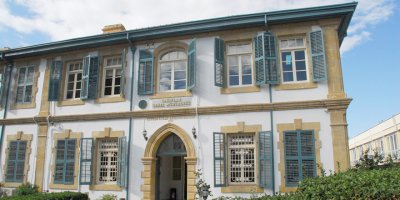 Kitabına uydurdular