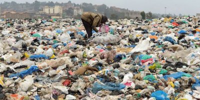 Plastik poşette dünya fotoğrafı