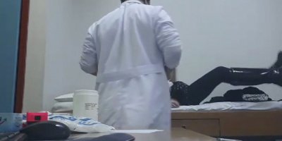 Doktorun skandal paylaşımları tesadüfen ortaya çıktı: Muayene sırasında gizlice çekmiş