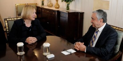 Akıncı Spehar’ı kabul etti