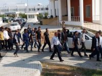 Denizin ortasında bırakıldılar