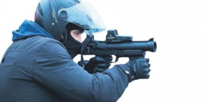 Avrupa’dan “Hükümet İstifa” sesleri yükseliyor