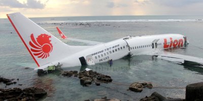 189 kişinin hayatını kaybettiği düşen uçağa ait ikinci karakutu bulundu