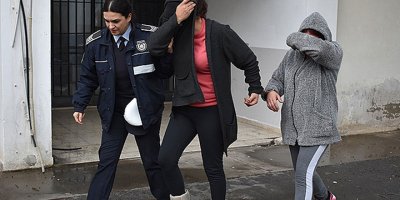 Cebindeki 4 bin TL’yi zorla aldılar