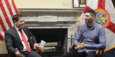 FETÖ’cü Kanter’e kucak açan ABD’li senatöre Büyükelçi Kılıç'tan sert tepki