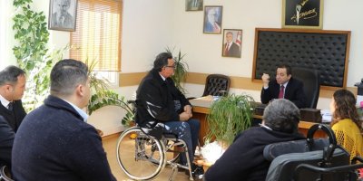 Denktaş, Engelli Hizmetleri Koordinasyon Kurulu heyetini kabul etti