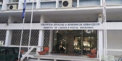 Ödenek alamayacağını öğrenince çalışma dairesi’ni yakmaya kalktı