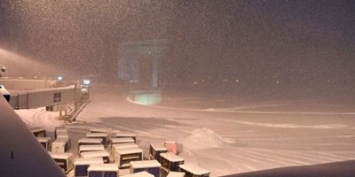 ABD'de kar fırtınası 5 bin uçak seferinin iptaline neden oldu