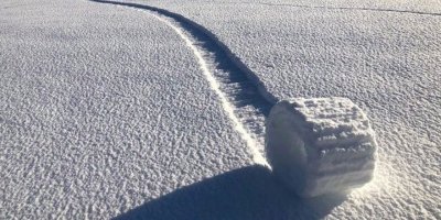 Nadir rastlanan kar ruloları İngiltere'de görüntülendi