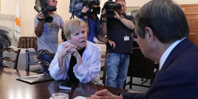 Anastasiadis Lute’la telefonda görüştü