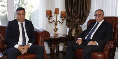 Akıncı, Beyarmudu Belediye Başkanı Edip ile görüştü